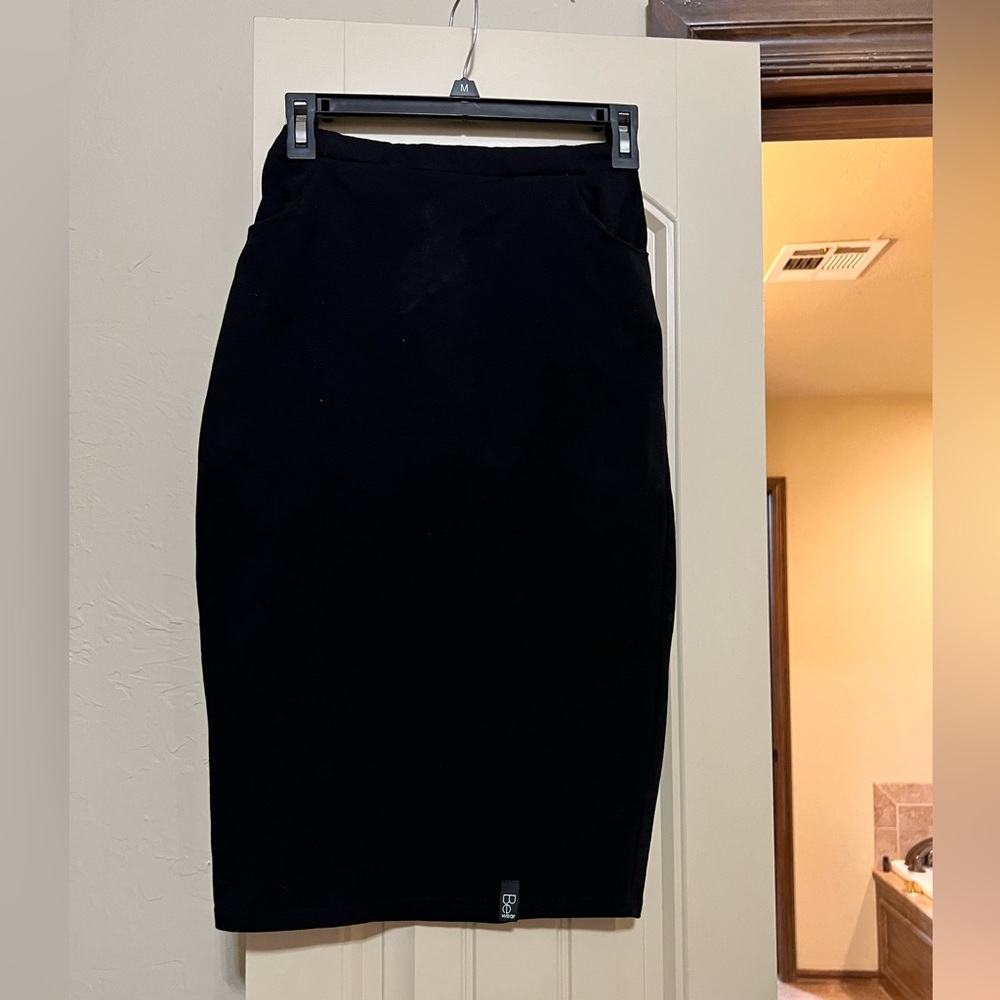 Black pencil skirt